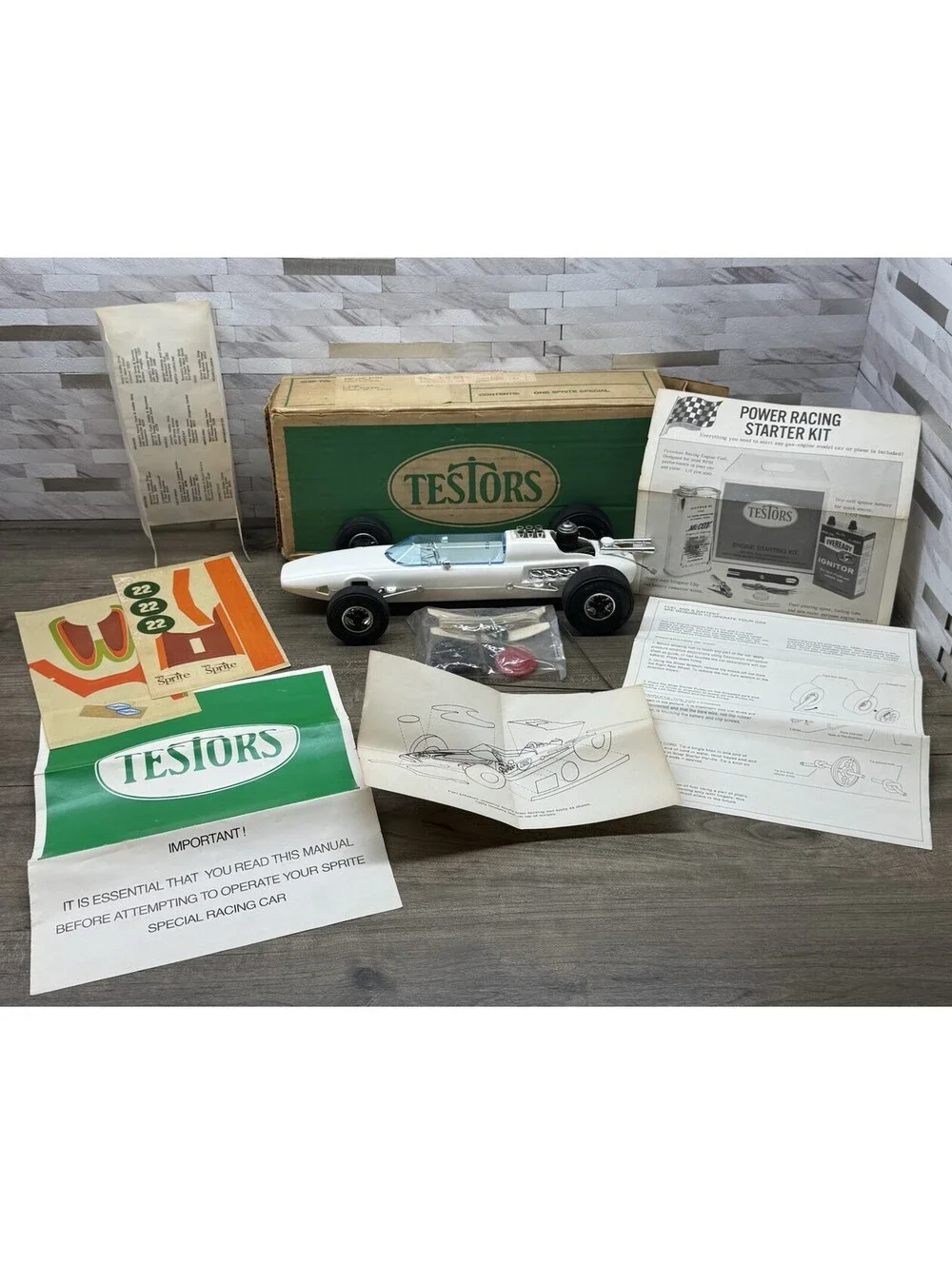 Vintage 1970 Testors USA Gas Powered INDY 500 SPRITE Race Sealed Contents *READ*